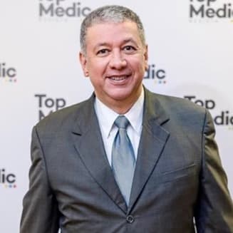 Dr. Nestor Wilfrido Pere